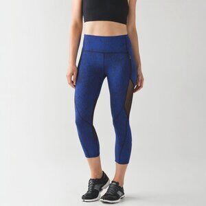 LULULEMON RUSH HOUR 21" CROP IN SAPPHIRE BLUE BLACK SIZE 6